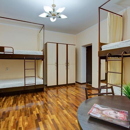 Centre Hostel Bishkek Luaran gambar