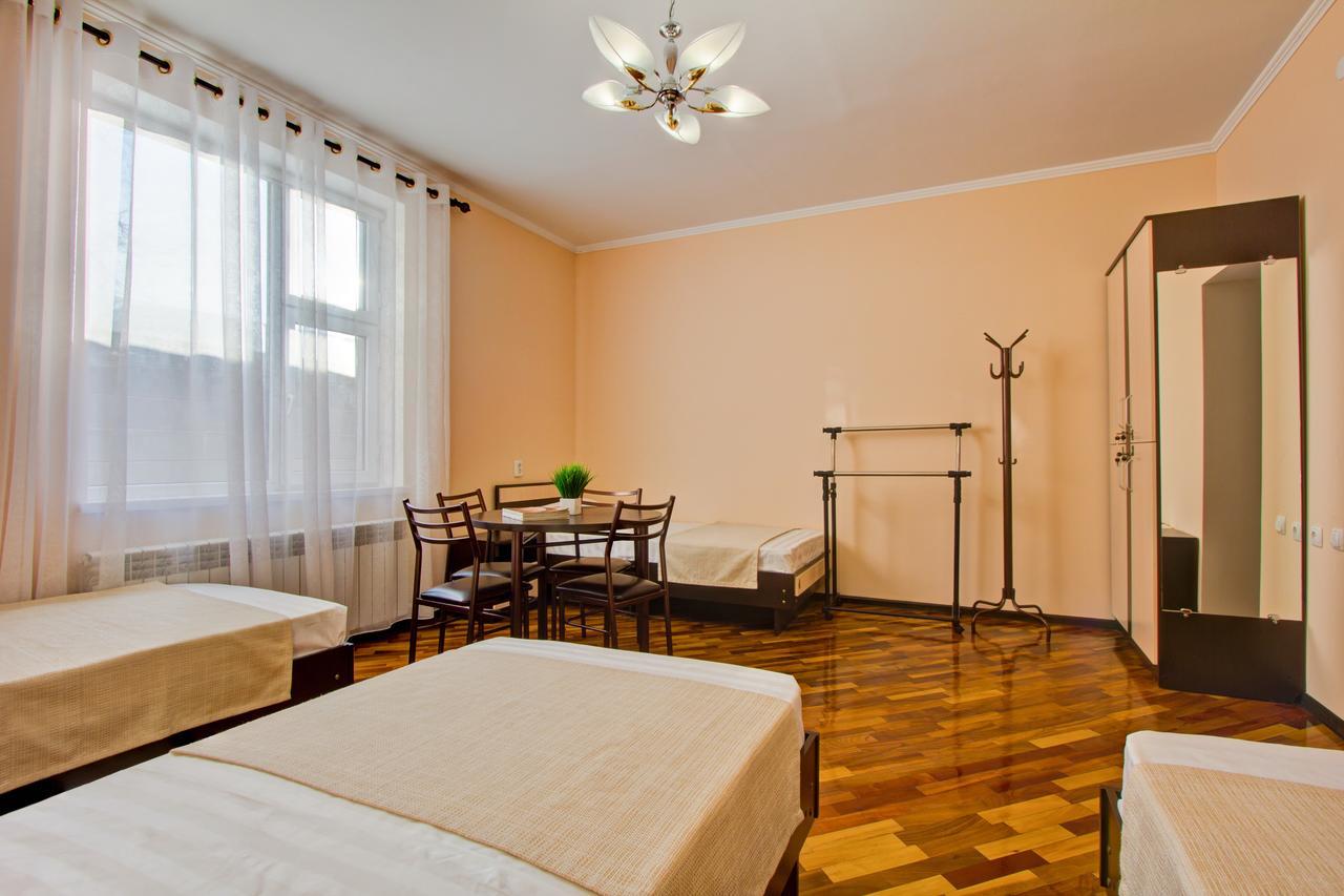 Centre Hostel Bishkek Luaran gambar