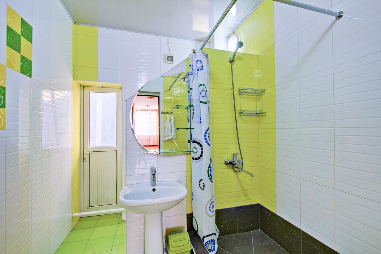 Centre Hostel Bishkek Luaran gambar